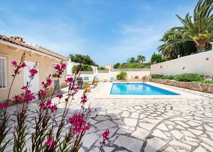 Pinada Villa