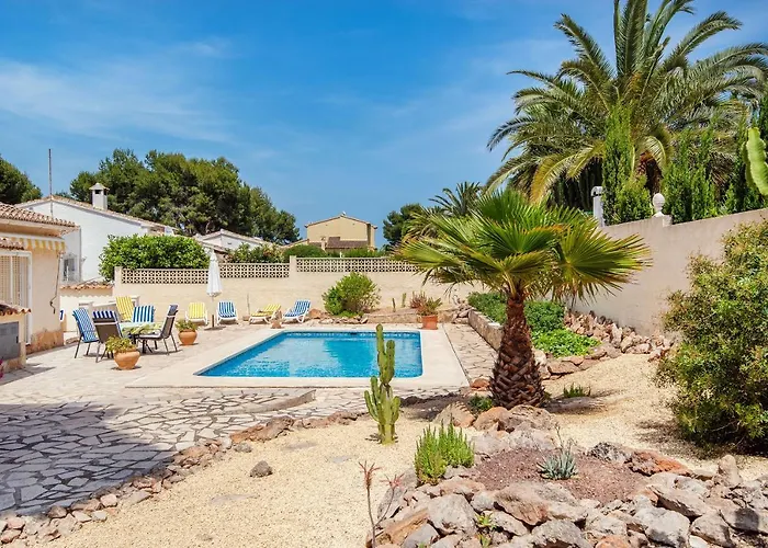Pinada Villa *